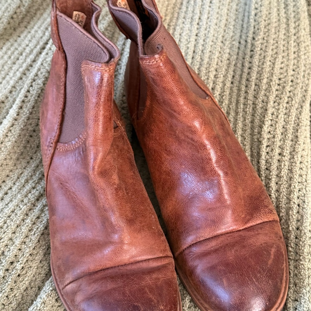 Timberland women’s Brown Leather Chelsea Boots